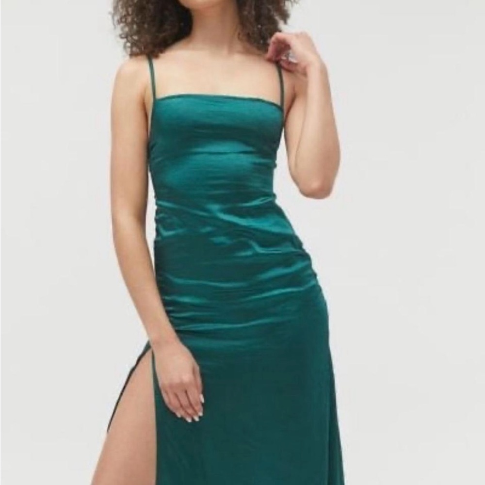 Elegant Green Spaghetti Strap Dress